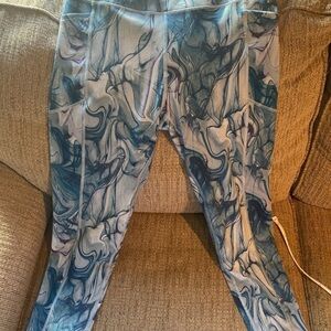 Victoria's Secret  on point flow Leggings with Blue and Gray Swirl